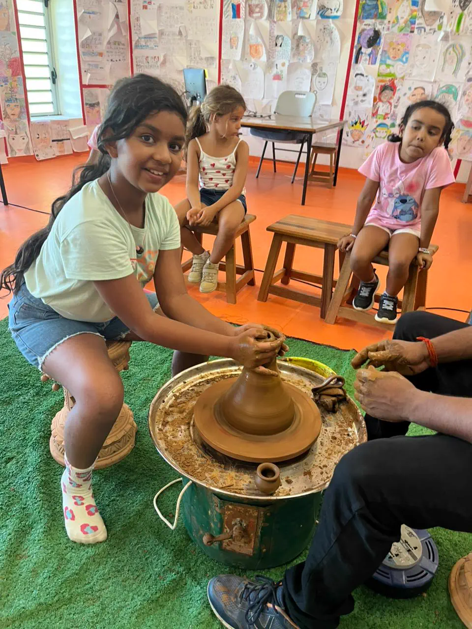 Ram Pottery creative pottery demonstration for students